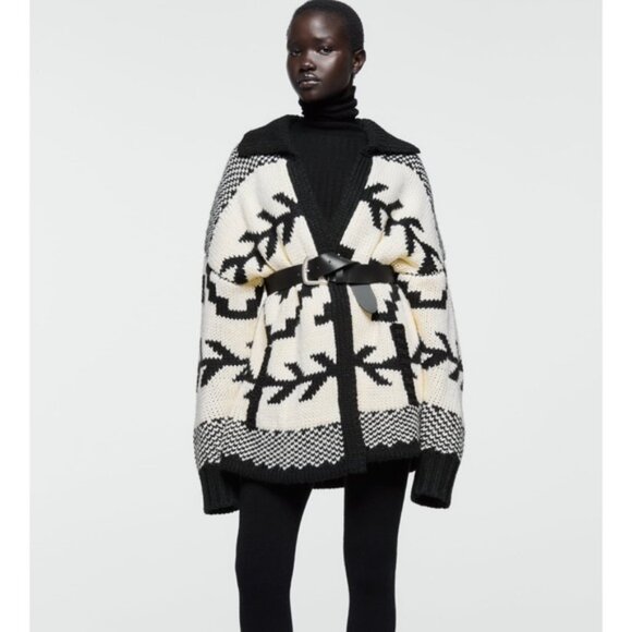 NWT ZARA Jacquard Cardigan Ecru Black M Blogger’s Favorite - Picture 3 of 16